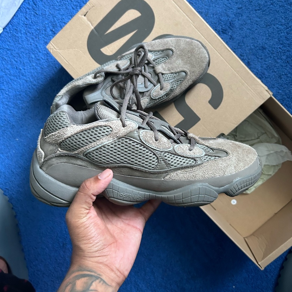 Yeezy 500 men’s size 12.5